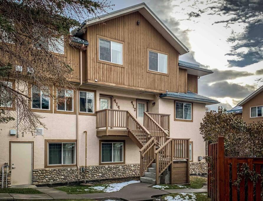 캔모어 Big Mountain Views - Bright 2-Story Corner Unit 아파트 외부 사진